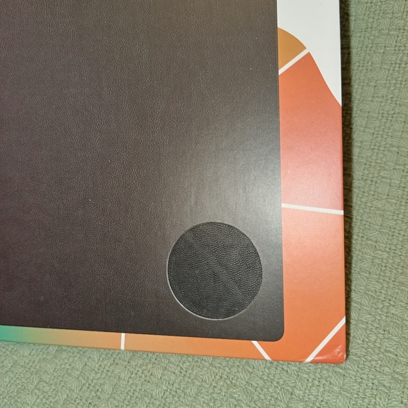 E-READER BUNDLE: Kobo Elipsa 2E + SleepCover + Stylus 2 - Picture 13 of 14